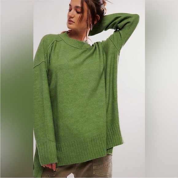 Free People Sweaters - NWT Free People Phoebe High-Low Tunic Sweater Size Small